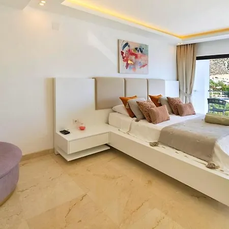 ヴィラ 5 Bedroom Close To The Town 1304 *